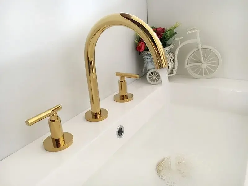 Description Picture 2 of itemBathroom faucet Rose Gold widespread Basin black Tap luxury Gold Basin Mixer Hot And Cold shower room sink Faucet