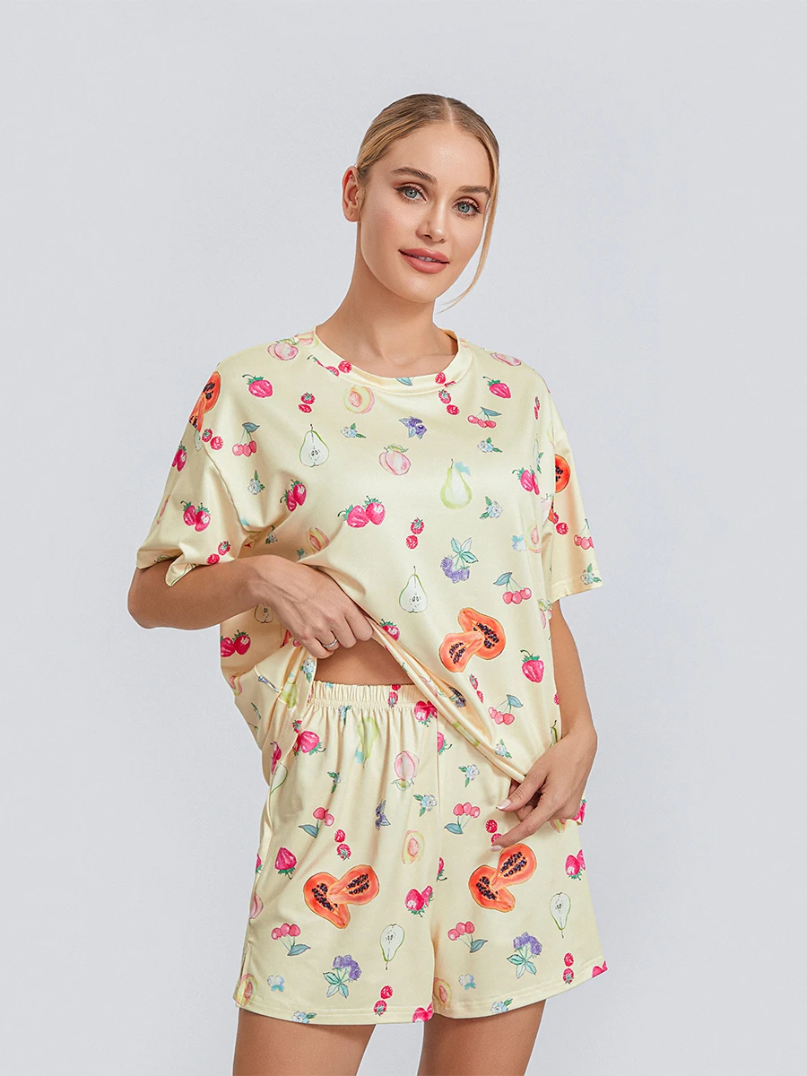 

Пижамный комплект женский из 2 предметов, модный топ с коротким рукавом, шорты с цветочным принтом фруктов, одежда для сна, приятный для кожи, горячая распродажа