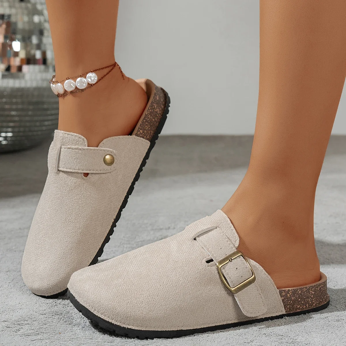 2025 New Women Slippers Outdoor Spring Autumn Sandals Soft Toe Flat Bottom Slip-On Slippers Fashion Rubber Shoes Slides Women
