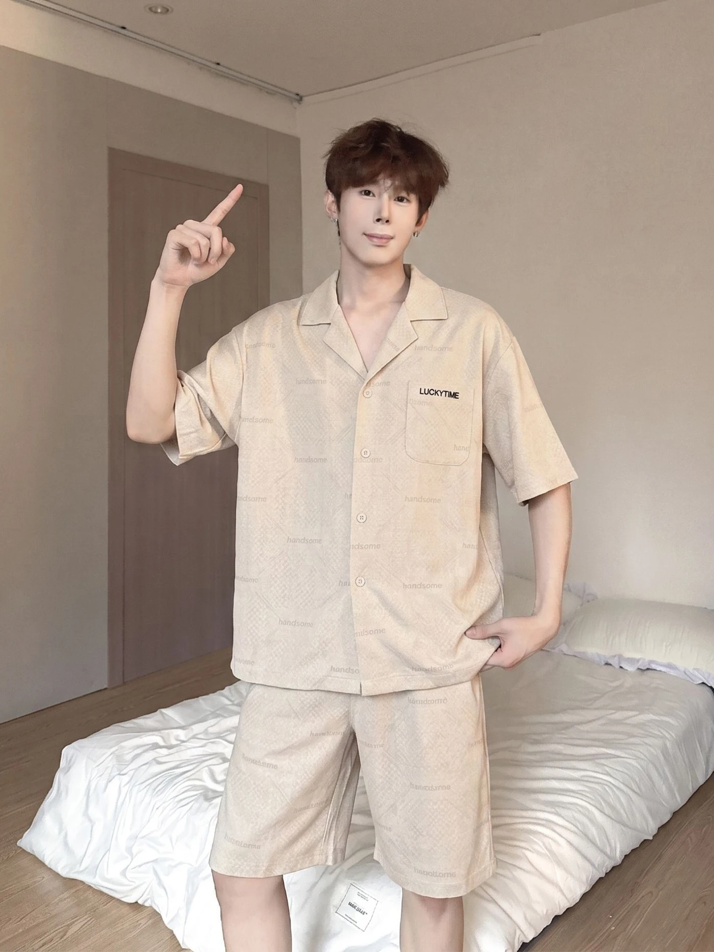 남성용 루즈핏 코튼 파자마 세트 여름 캐주얼 반팔 반바지 홈웨어 편안하고 통기성 좋은 투피스 수트