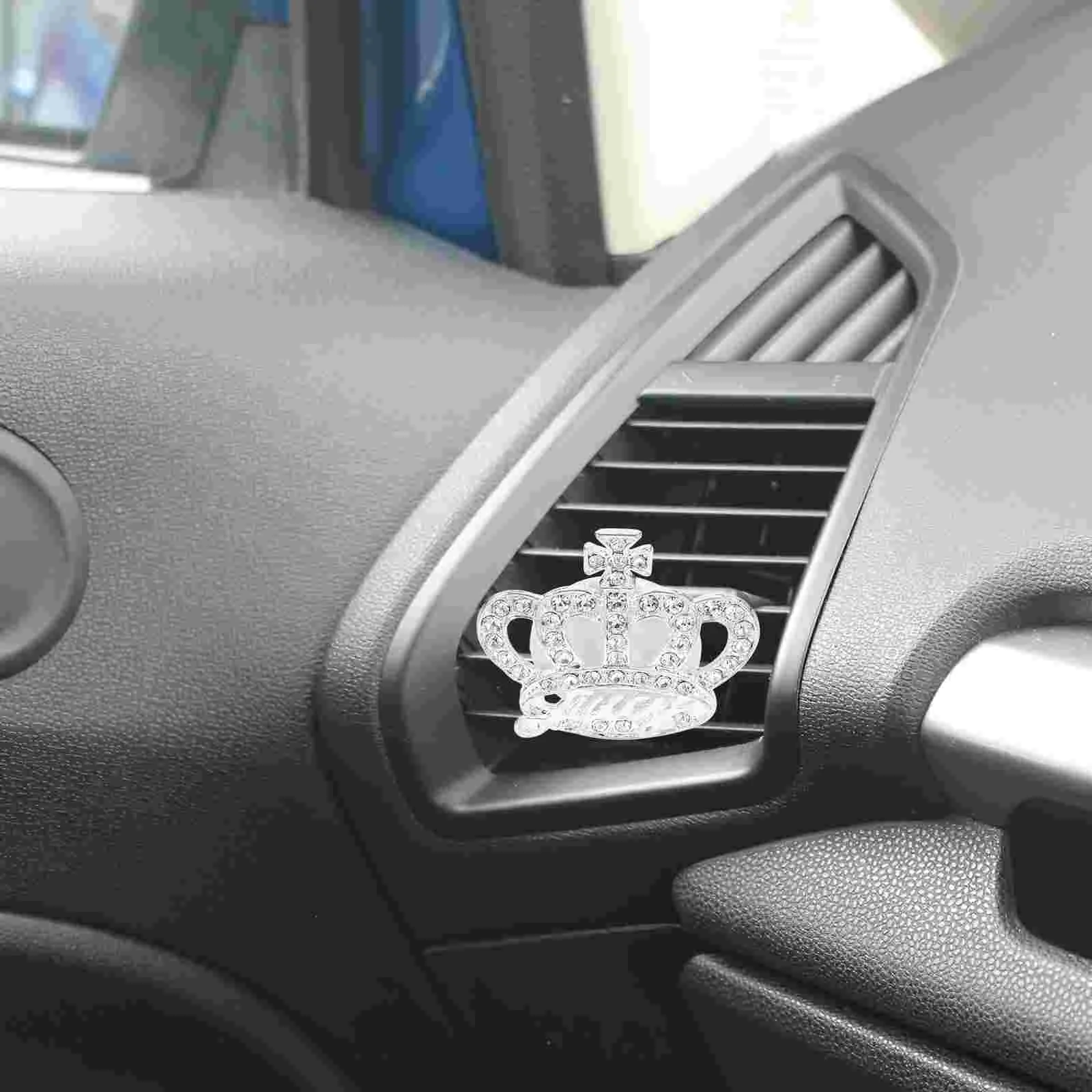 

2pcs Rhinestone Crown Shape Car Perfume Clip Sparkling Aromatherapy Diffuser Auto Dashboard Decoration Gift for Car (Silver)
