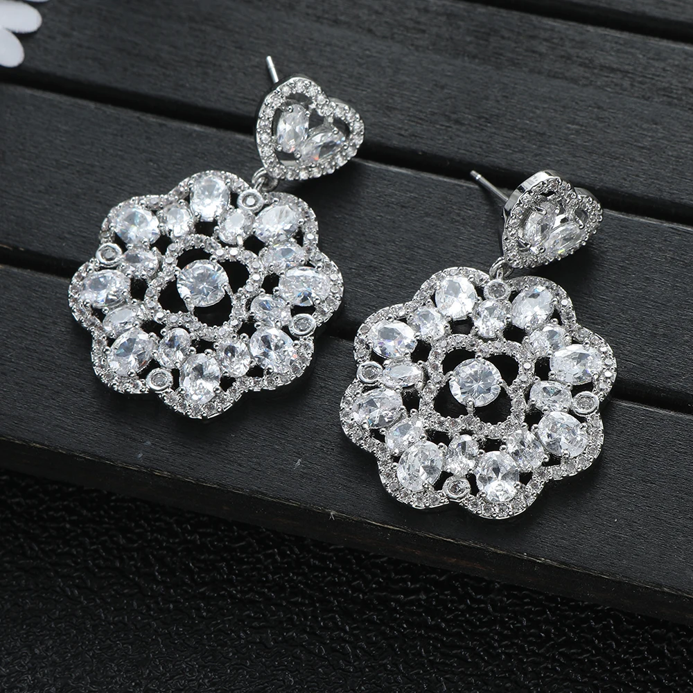 

Luxury New Fashion Popular Heart Hollow Out Flower Dangle Full Mirco Pave Cubic Zirconia Engagement Party Earring E1219