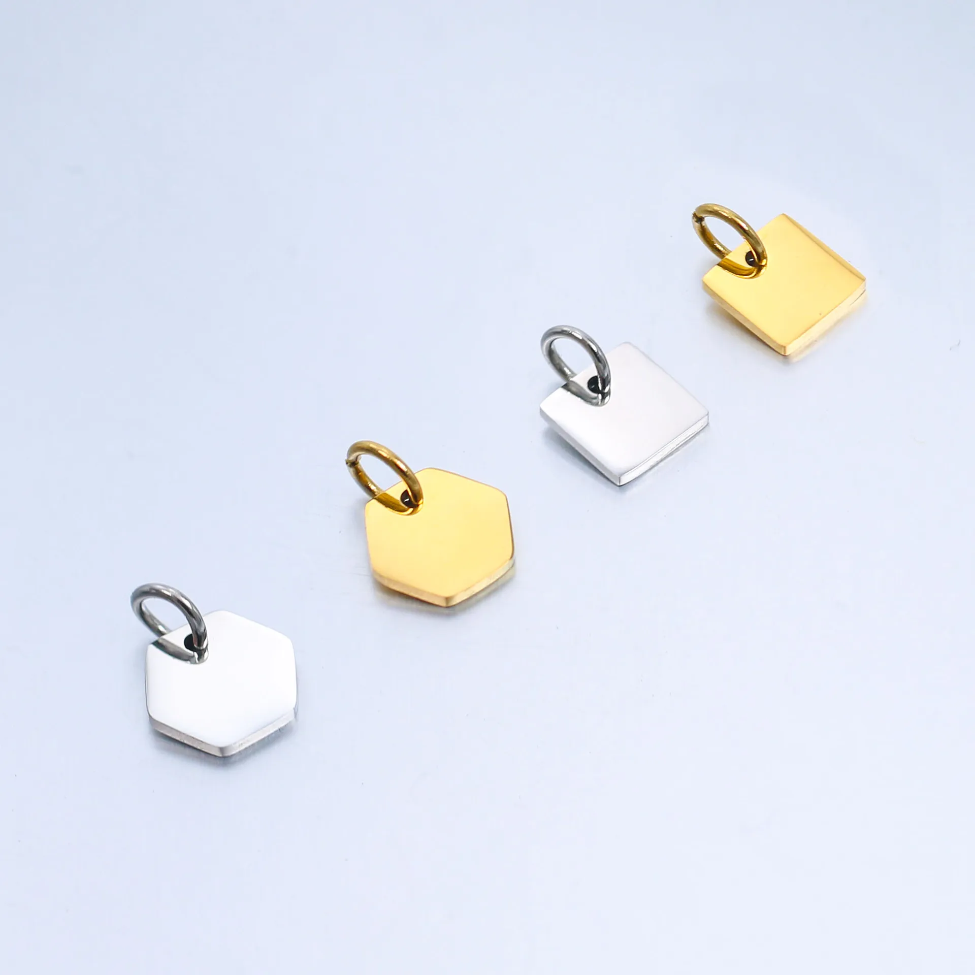 

DOOYIO 5pcs/Lot Stainless Steel Mirror Polished Hexagonal Charms for DIY Bracelet Necklace Jewelry Accessories Polygonal Pendant
