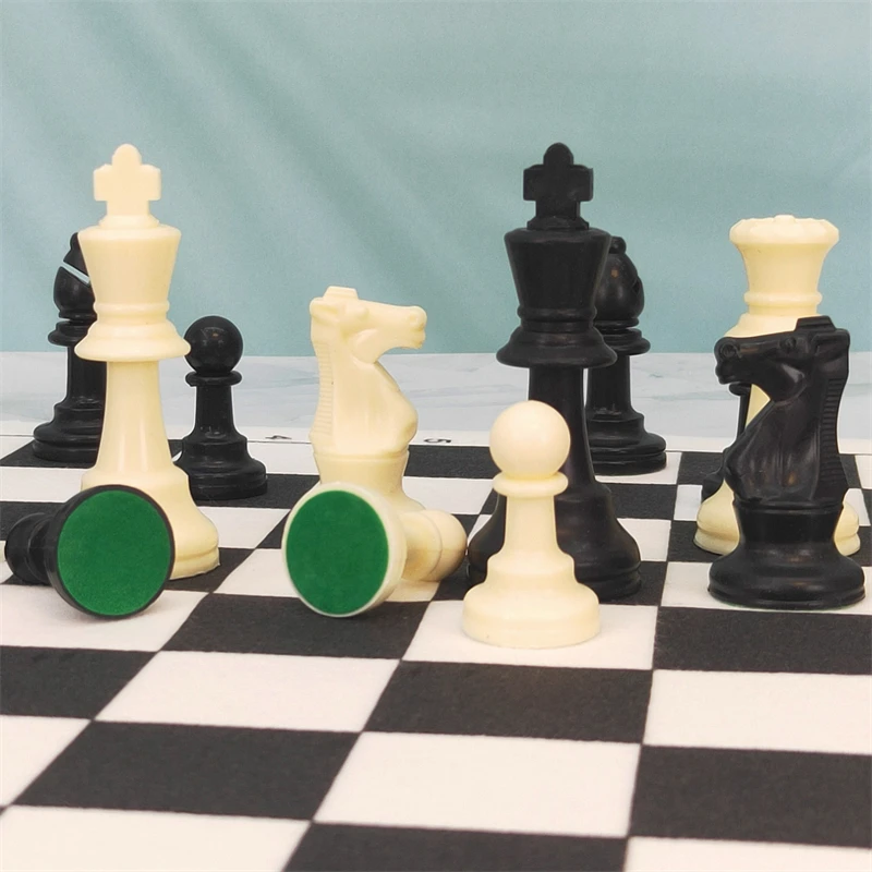 Plastic Chess Set King Height 75 mm Chess Pieces 35 cm Leather Chess Board Protable Chess Game Standard Medieval Chessmen Gift