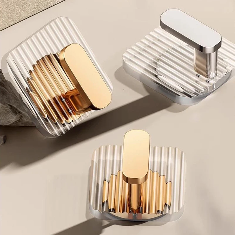 Рисунок 3 - настенные крючки для полотенец