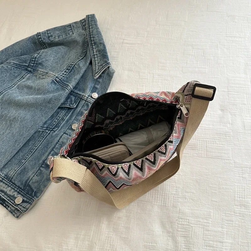 Canvas Embroidery Messenger Bag with Pendant, Ladies Street Trendy Dumpling Shoulder Bags for Women Daily Use, Work Party Travel