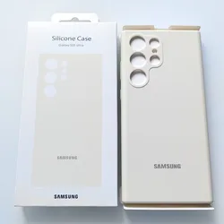 High - Quality Soft Silicone Protective Phone Case with Silky Touch Finish - Galaxy S24 (White)