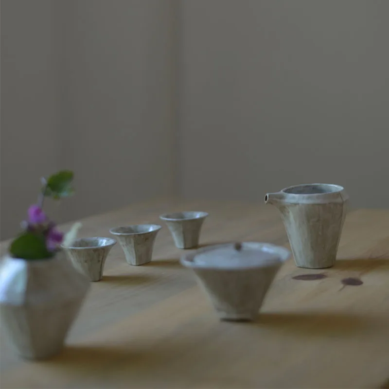 2pc/set Boutique Japanese Style Ceramic Tea Cup Handmade Coarse Pottery Master Cup Creative Triangle Bowl Kung Fu Tea Set 22ml