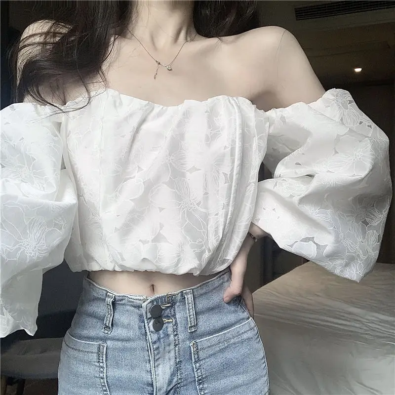 

2024 White Strapless Women's Summer New Sweet and Spicy Pure Desire One Shoulder Bubble Sleeve Off Shoulder Spicy Girl Short Top
