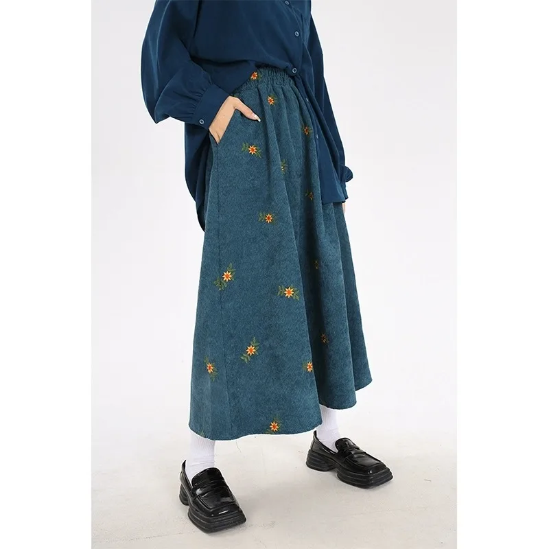 Retro Corduroy Embroidered A-Line Midi Skirt Women's Floral Design Autumn Winter High Waist Loose Fit Pure Color Forest System