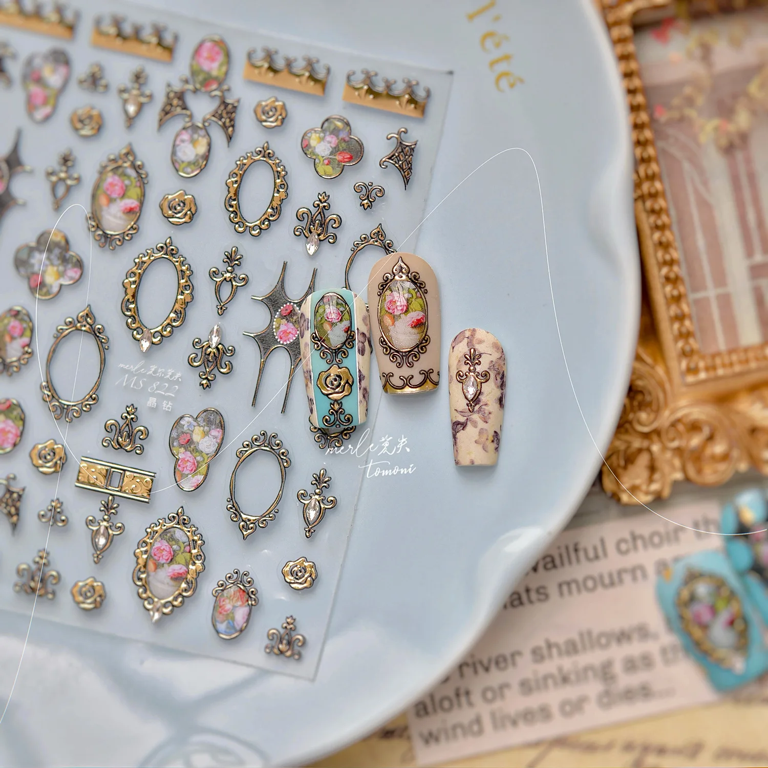 럭셔리 5D 꽃 네일 아트 스티커 골드 실버 중국 스타일 금속 프레임 반짝 이는 크리스탈 라인스톤 자체 접착 매니큐어 데칼