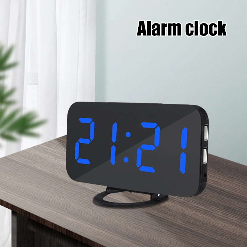

Creative Mobile Phone Charging Electronic Alarm Clock With USB Charger Port Adjustable Brightness, Suitable For Bedroom And