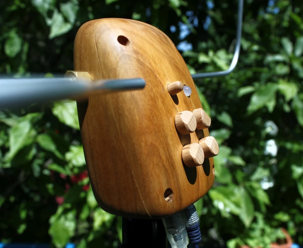 Theremin Kit Musical com Antena Arduino UNO,