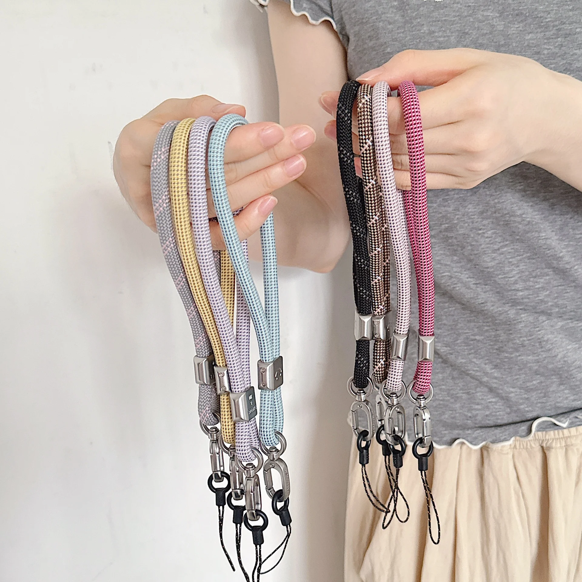 Universal Adjustable Nylon Phone Lanyard with Metal Clip and Patch