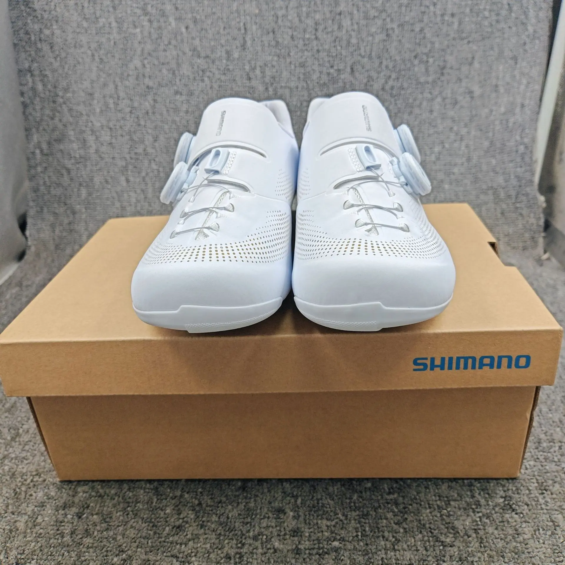 Shimano RC7 Cycling Shoes Carbon Fiber For Men Shimano RC7 Shoes – Incycle Bicycles main image 2