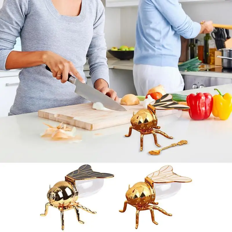 cartoon Bee Shaped Honey Jar Creative Seasoning Container with Spoon Syrup Dispenser for Kitchen condiments oil Storage Holder
