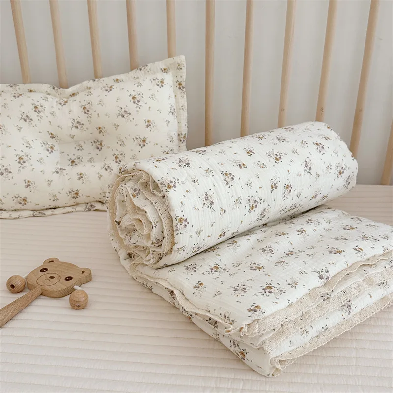 Cute and comfy muslin quilt for little girls lightweight cotton quilt for all seasons120x150cm