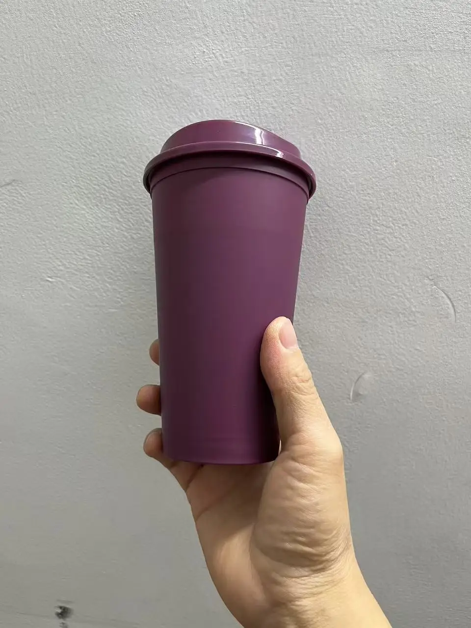 Eco-Friendly Reusable Travel Coffee Mug - BPA-Free Plastic, 16oz Capacity