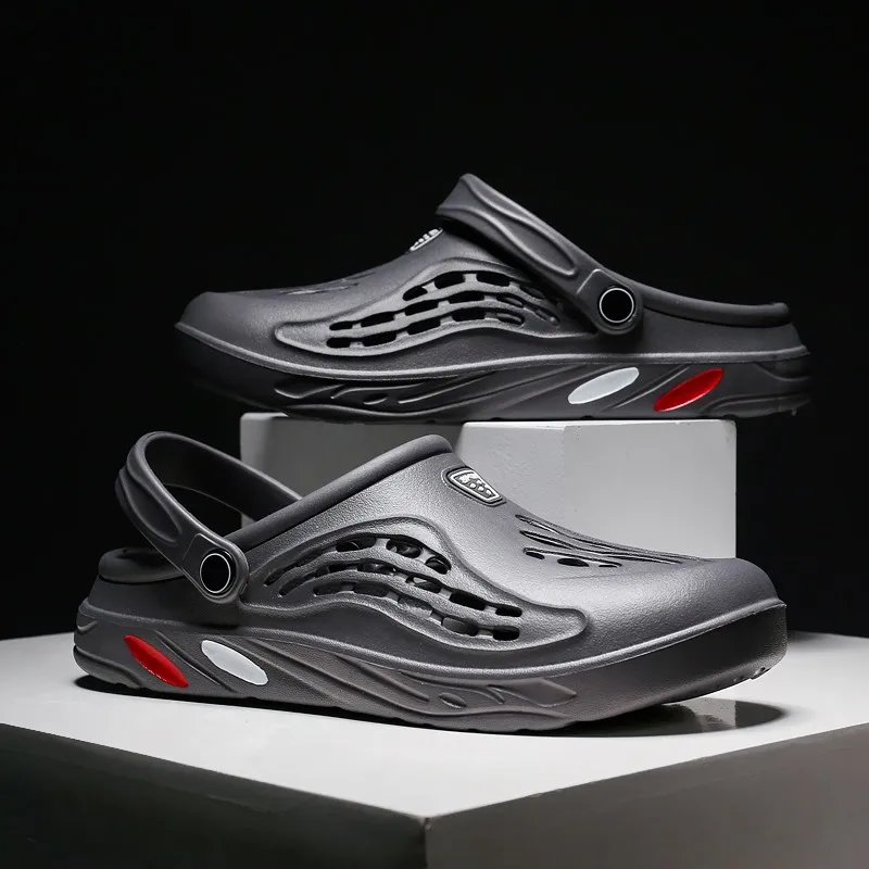 New Summer Aqua Shoes Men's Outdoor Hollow Out Beach Water Flats Slip On Breathable Lightweight Sandals Zapatos Hombre