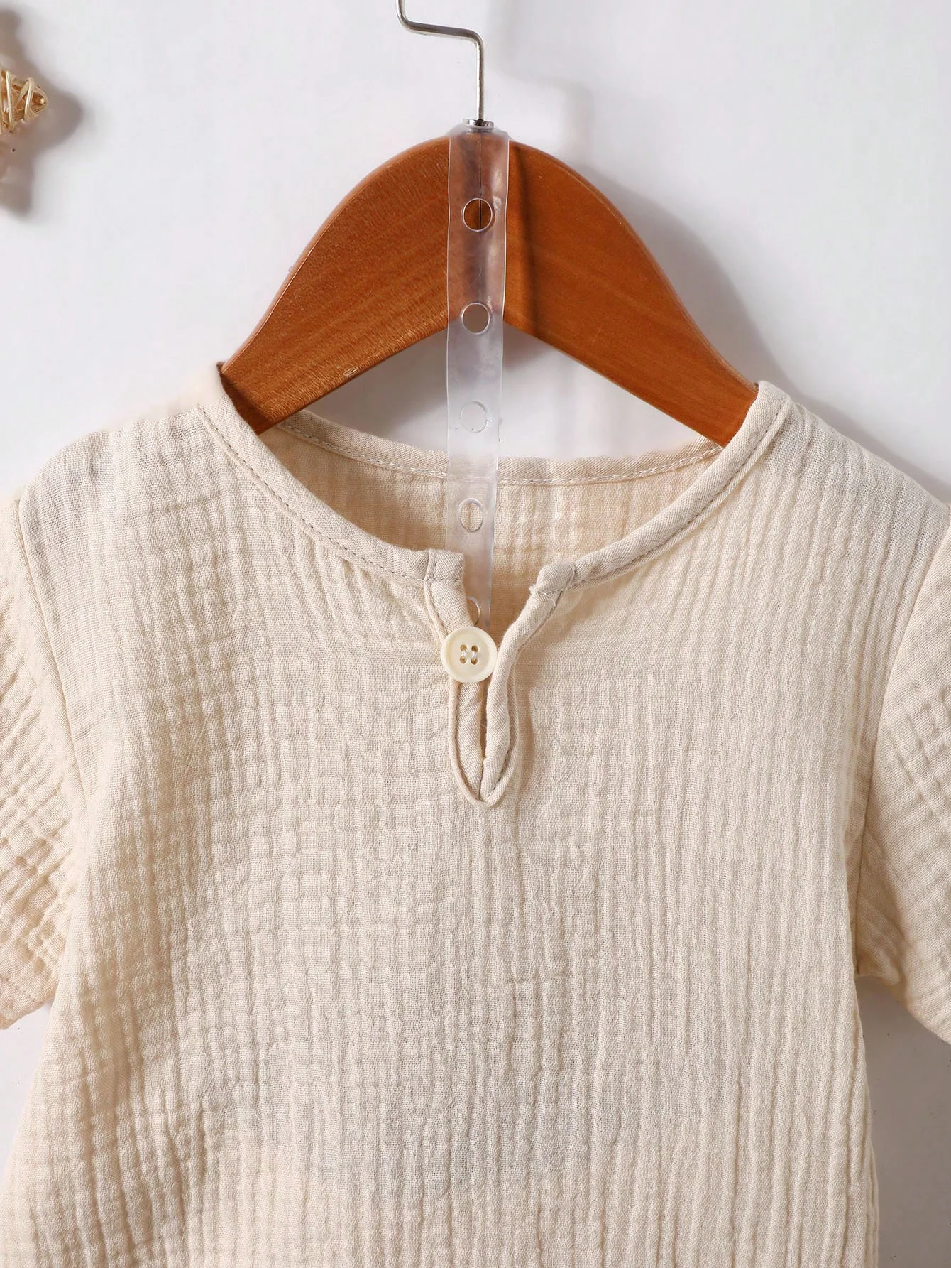Baby Wrinkled Button Top & Shorts Set 3