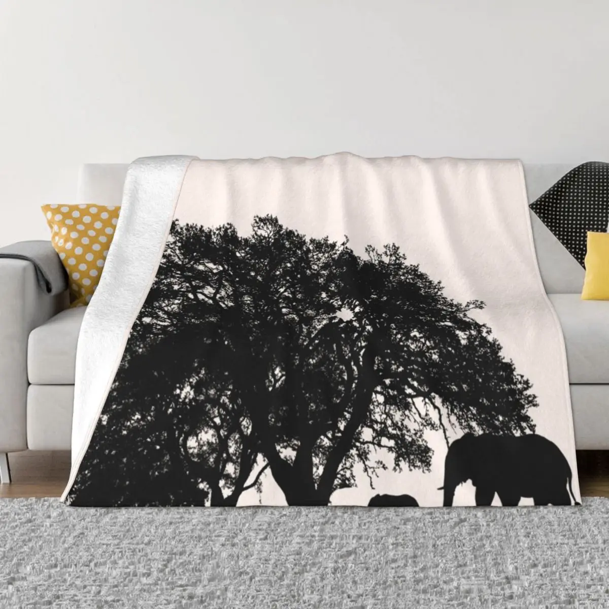 Mama And Baby Elephant Walking On The Jungle Silhouette Throw Coperta Luxury Thin Plush Luxury Brand Coperte