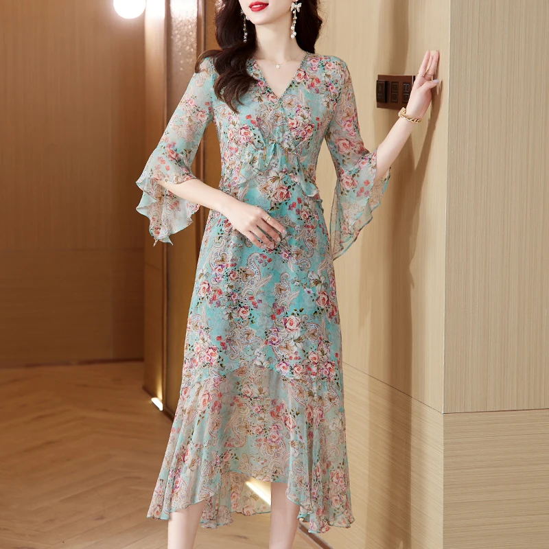 

Summer 2023 new wide temperament V-neck studded beaded print dress Party dress