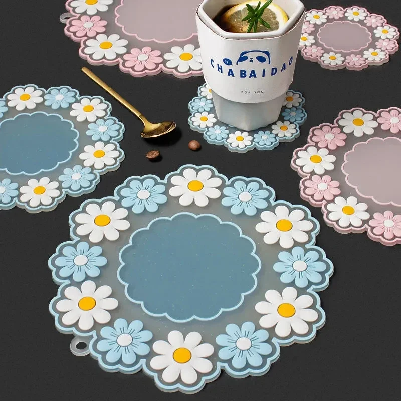 Cute Daisy Blossom Table Mat Anti-skid Cup pads Tea Cup Milk Mug Coffee Cup CoasterHeat Insulation Kitchen Accessories Placemat