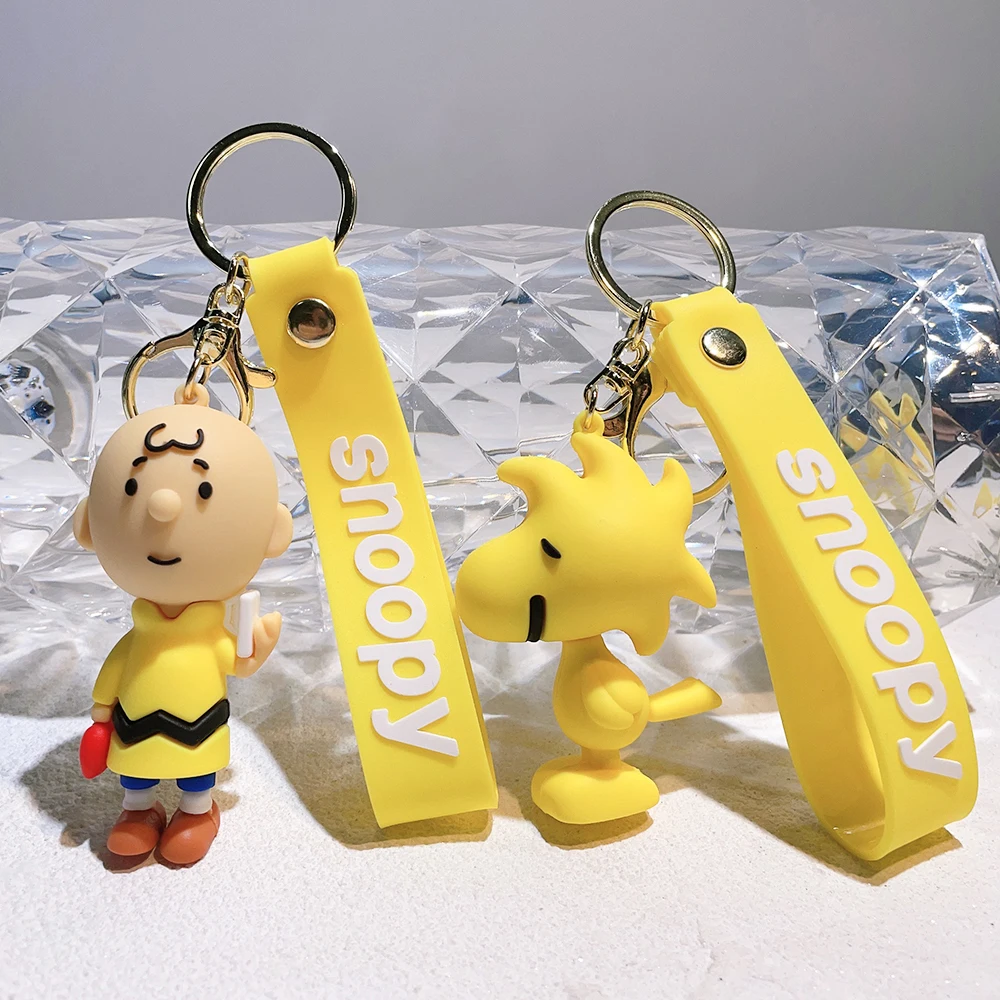 Cartoon Snoopy Schlüsselanhänger Charlie Puppe Anhänger Auto Kleiner Anhänger Mädchen Stimmungs-Paar Kleines Geschenk Weihnachten