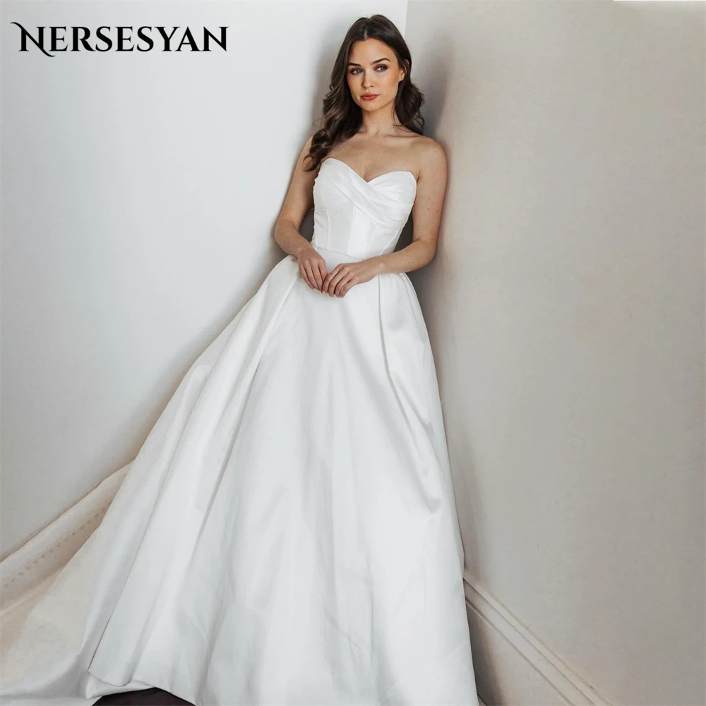 Элегантное однотонное атласное