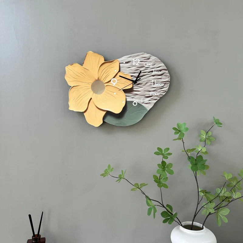 

Nordic Modern Living Room Advanced Wall Clock Mute Creative Clock Home Decoration Light Luxury Clock Decoration