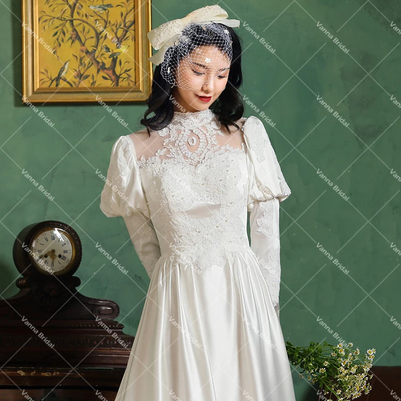 French Vintage High Neck Wedding Dress Long Sleeves Satin Appliques Beading A Line Customized Hepburn Zipper Retro Bridal Gowns 3
