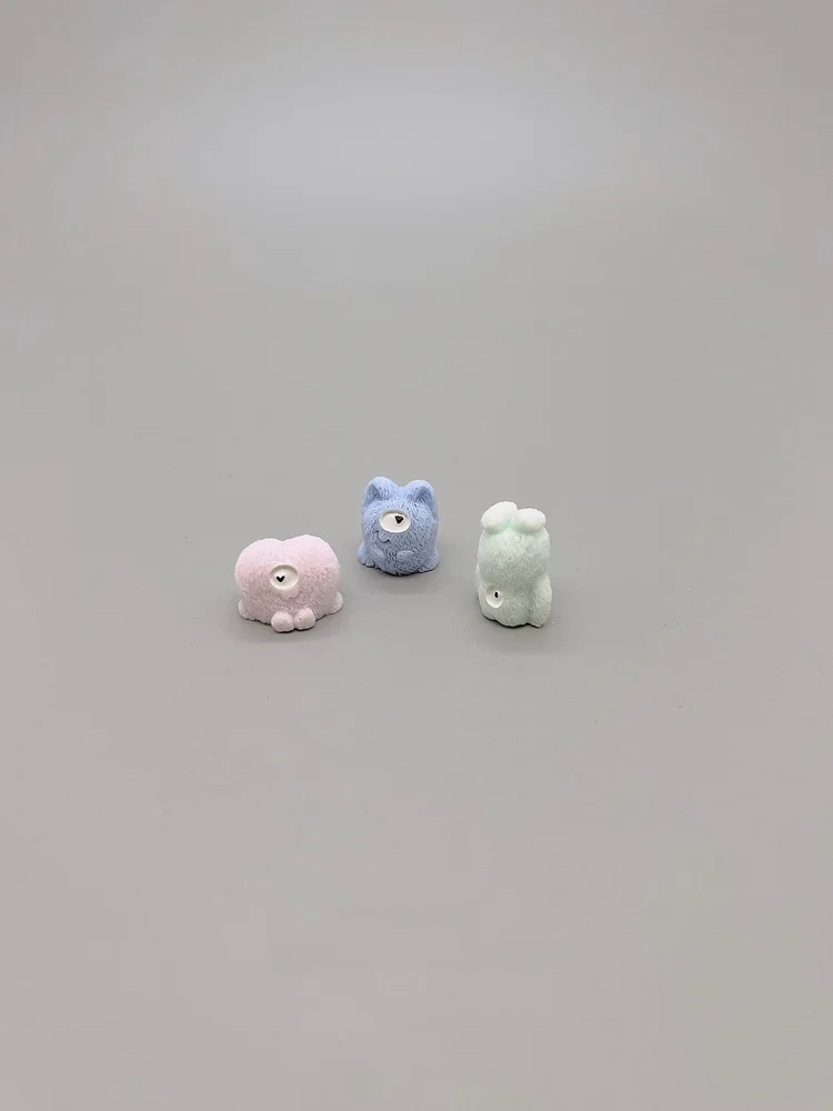 귀여운 작은 괴물 하트 모양의 데스크탑 장식 스트레스 해소 지루함 해소 비즈 사무실 책상 장식품 힐링 선물