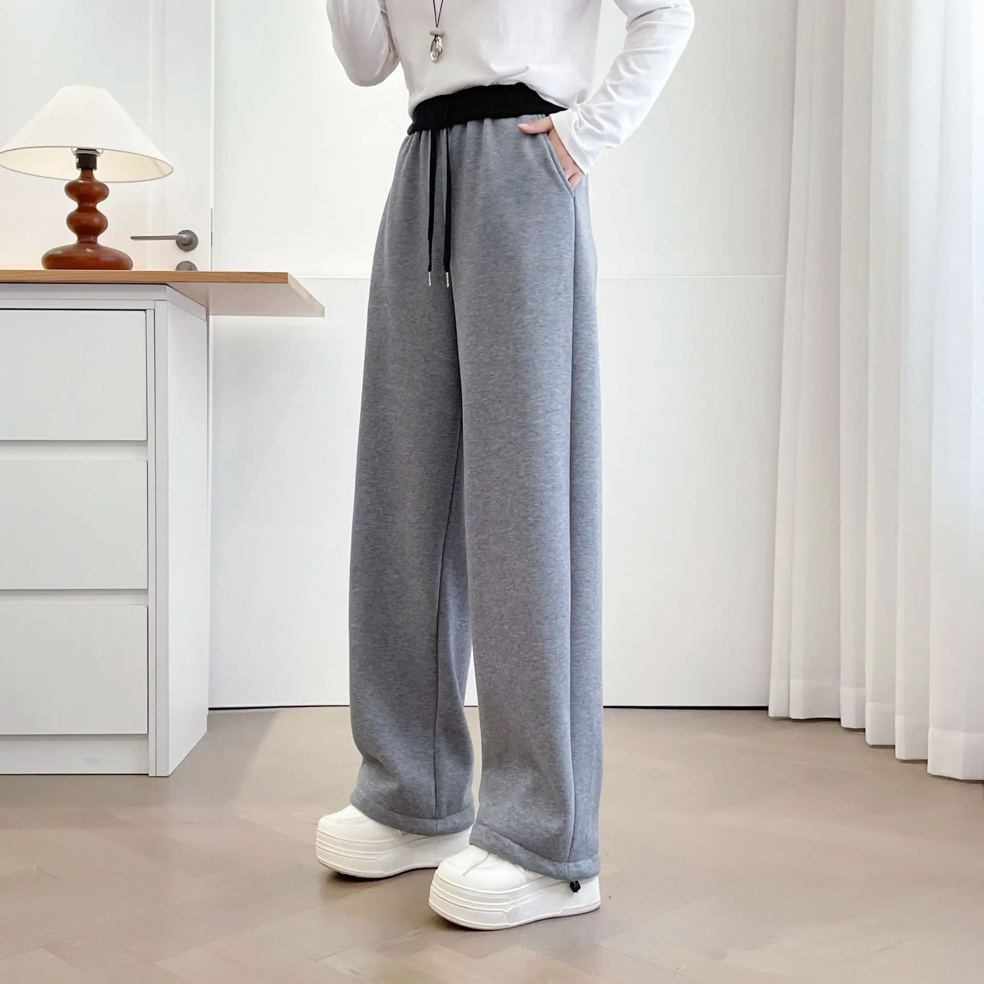 XXXXL Fashion Plus Size Women's Straight Leg Pants Casual Fleece And Thickened Drawstring Sweatpants Sports Long Trousers 2576