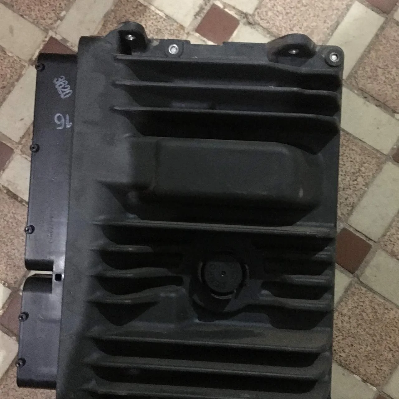 

connector holder seat headrest bracket To yo ta Ca mr y Hy br id Rail cover on rear seat Right front seat airbag assembly