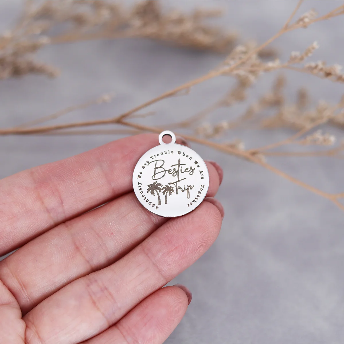 3Pcs/lot Besties Trip Stainless Steel Laser Engraved Charms Round Disc Message Pendants For Diy Jewelry Making