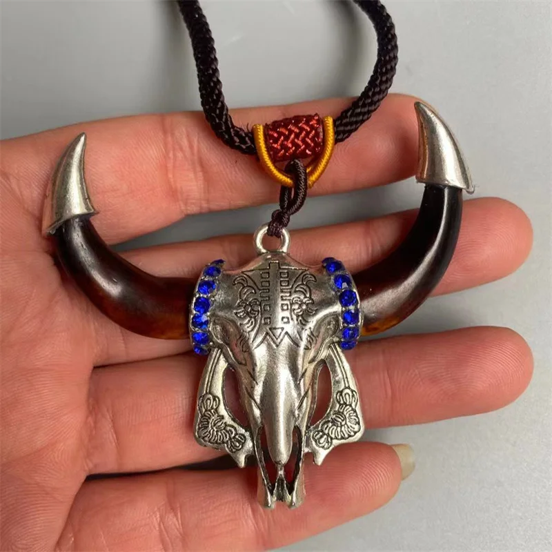 

Mai Chuang/Antique Tibetan Silver Inlaid Pig Tooth Dog Tooth Sheep Head Necklace Pendant Fashion Jewelry Men Women Couple Gift