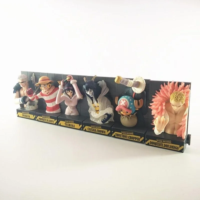 

Bandai Anime One Piece Figures Monkey D Luffy Tony Tony Chopper Tashigi Caesar Doflamingo Smoker Fridge Magnet Ornaments Model