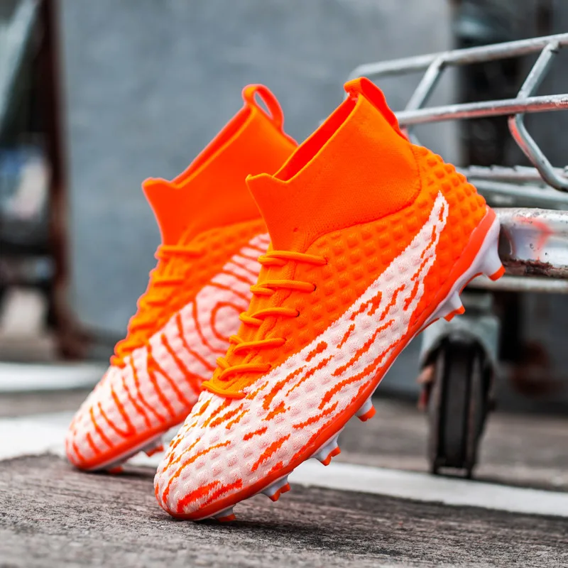 

New Fashion Orange Football Boots Men Training FG Soccer Shoes Long Spikes Soccer Cleats Men Non-slip Futsal Boot chuteira campo