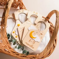 Baby Wooden Dividers Closet Size Wardrobe Separator Star Moon Milestone Cards Months Organizers Kids Photography Accessories 2