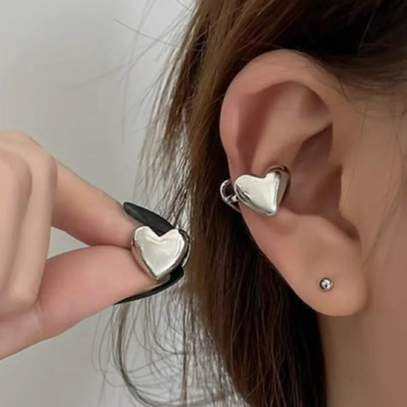 Ins Trendy Love Heart Earrings for Women Simple Silver Color Ear Cuff Clips Fake Piercing Earrings Korean Fashion Jewelry Gifts