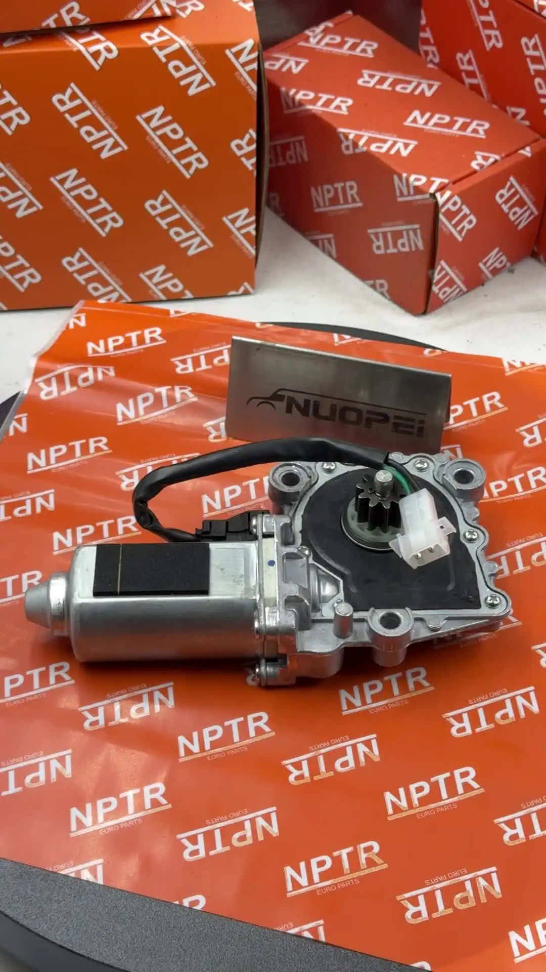 Use for Scani Truck Right Window lifter motor 1366762 1442293