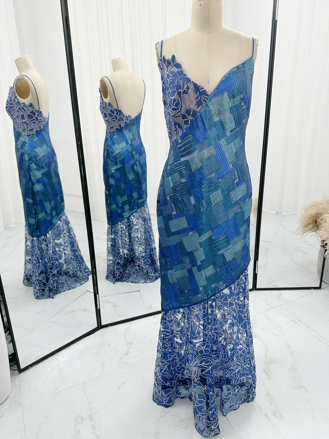 

Blue Romantic Splicing Camisole Tube Top Sexy Back Printing Net Yarn Evening Dress Skirt M1233