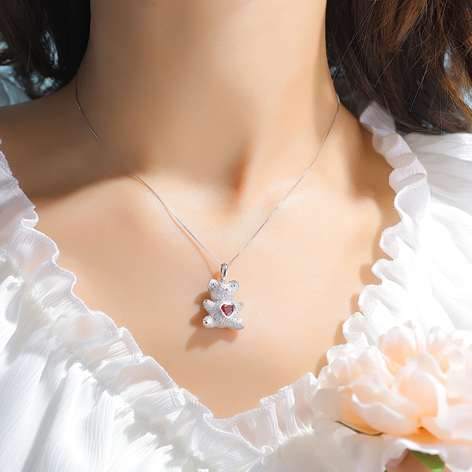 Рисунок 5 - Модные ювелирные изделия AU750