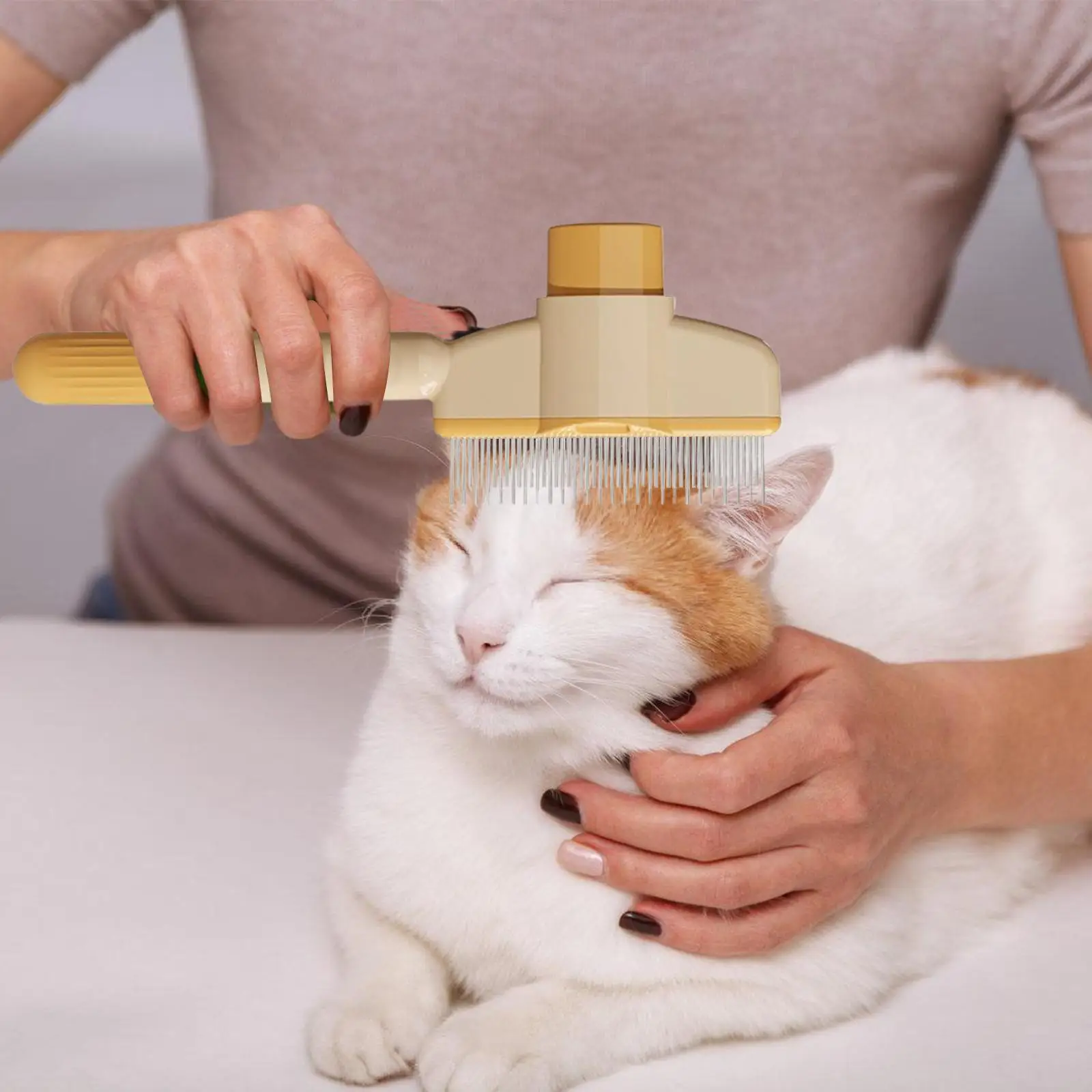 Cat Comb Self-Cleaning Pet Massaging Brush Anti-Slip Grip Ergonomic Handle Detangling Comb for Dog & Cat Grooming Slicker Comb