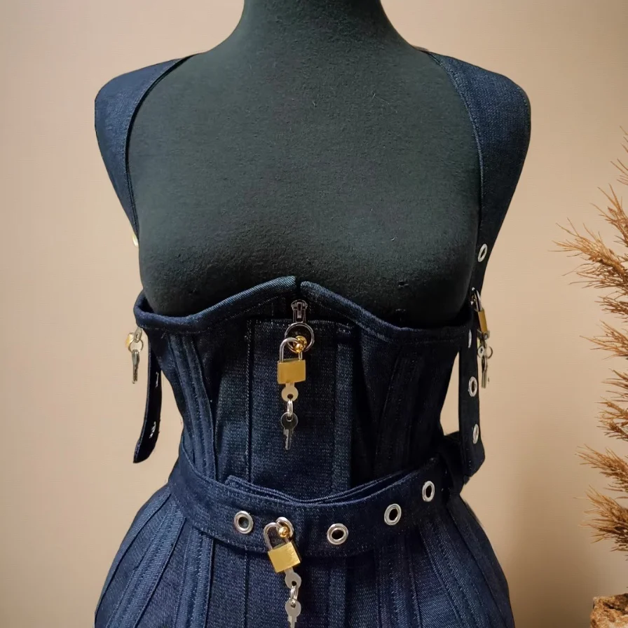 Women Corset Bustier With Locks And Keys Waist Slimmer Palace Vintage Bodice Palace Lace Up Steel Boned Tops Stage Costume 3