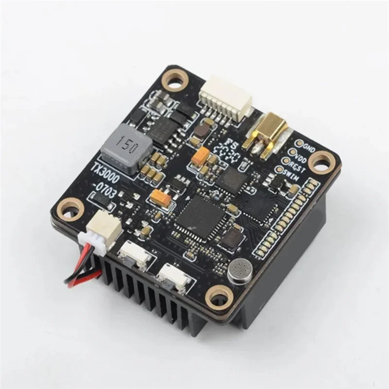 Antenne et connecteurs du AKK TX3000AC 5.8G 3W VTX, idéal pour une portée de 10km