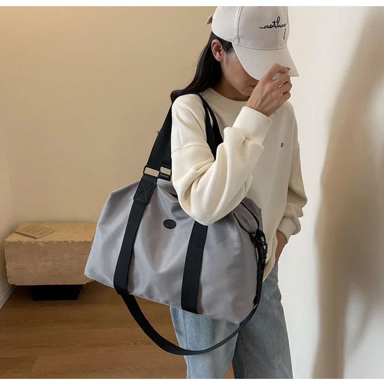 Universal Fitness Training Bag for Both Men Women Short-term Travel Bag for Business Trips Outdoor Sports Accommodation