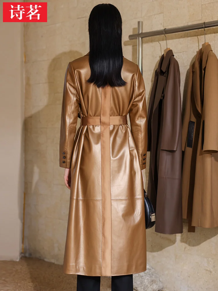 Рисунок 2 - Женская ветровка из овечьей шкуры