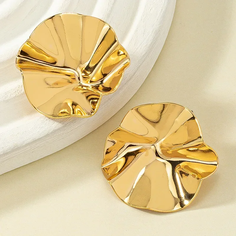 Simple Smooth Pleated Irregular Metal Earrings For Women OL Sporty Holiday Fashion Jewelry Ear Accessories AE089 2