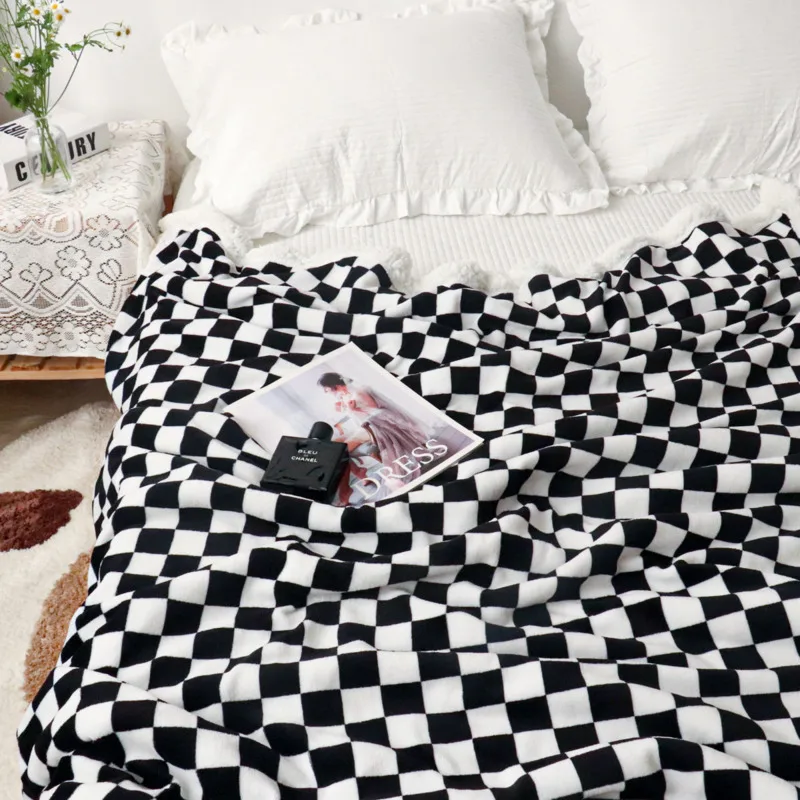 Ins Checkerboard Lambswool Blanket Double Thickened Sofa Leisure Blanket Home Room Dormitory Cover Blanket Nap Shawl
